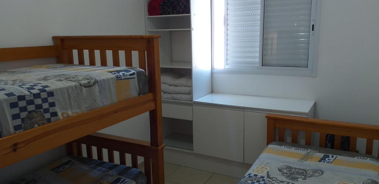 Apartamento No Canto Do Forte, Wi-Fi, Estacionamento Gratuito E Churrasqueira Прая-Гранди Экстерьер фото