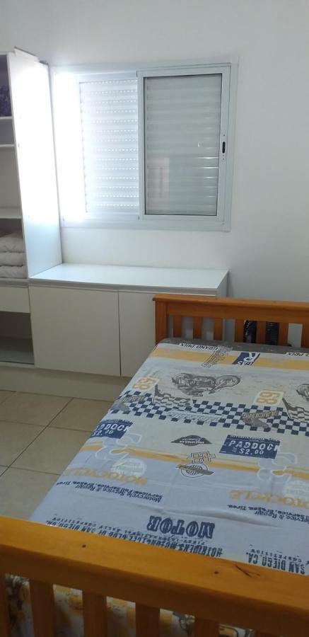 Apartamento No Canto Do Forte, Wi-Fi, Estacionamento Gratuito E Churrasqueira Прая-Гранди Экстерьер фото
