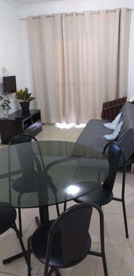 Apartamento No Canto Do Forte, Wi-Fi, Estacionamento Gratuito E Churrasqueira Прая-Гранди Экстерьер фото